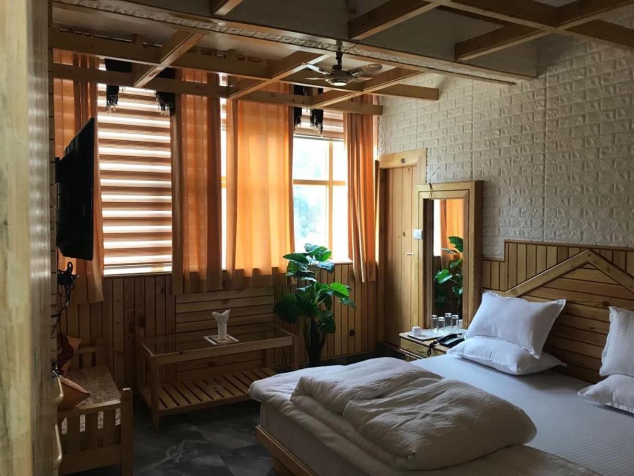 Oyo 37525 Hotel Mall Palace Pithoragarh Экстерьер фото
