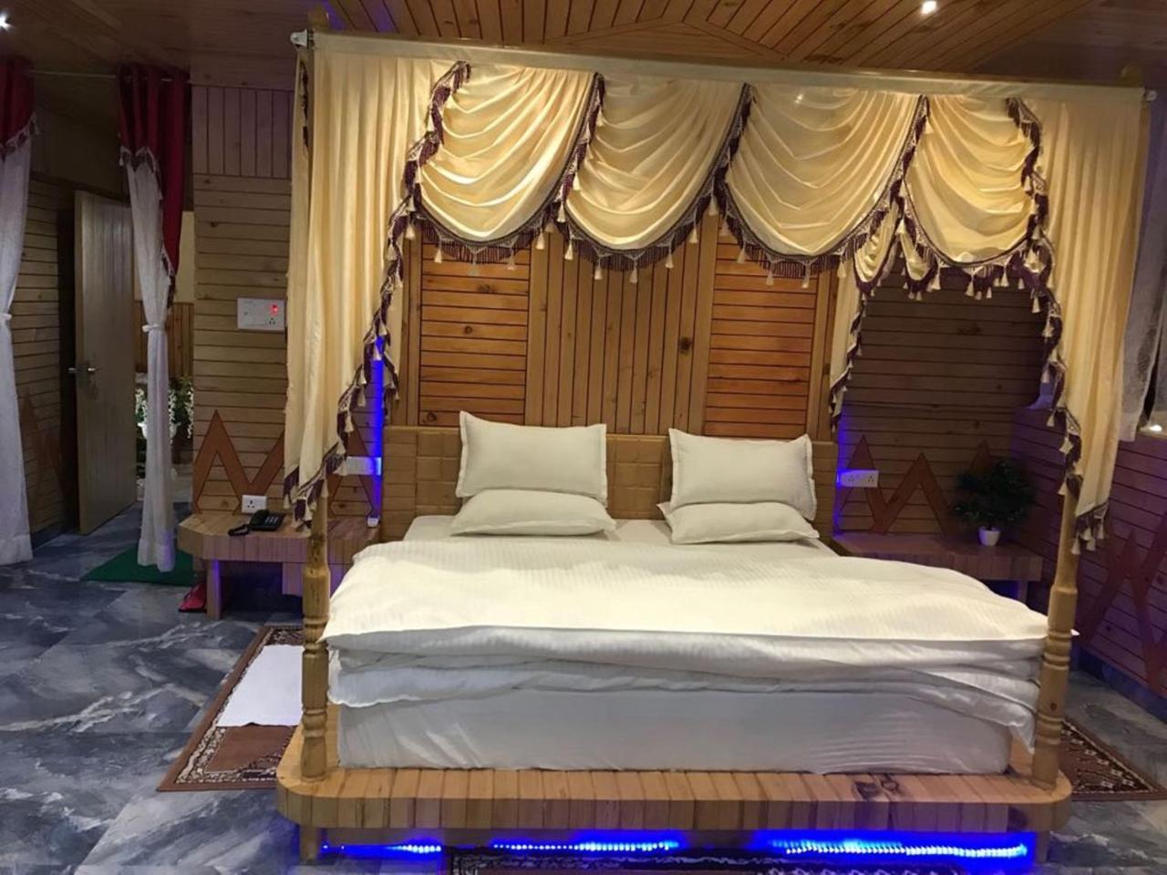 Oyo 37525 Hotel Mall Palace Pithoragarh Экстерьер фото